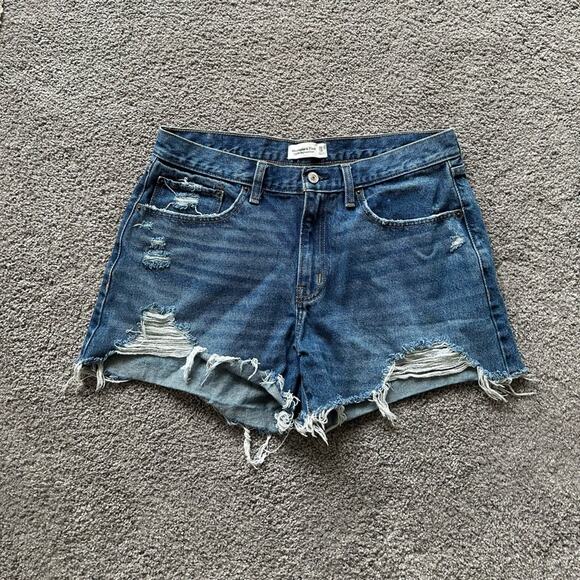 Abercrombie Mid Rise Boyfriend Shorts - Picture 1 of 5